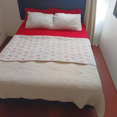 Habitacion Individual Para Hombre - Bano Compartido - Centro